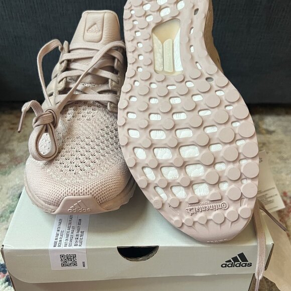 Adias Ultraboost 1.0 — $100 - Picture 2 of 6